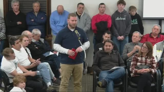 Peachtree City Hockey Association president highlights rink safety concerns to council