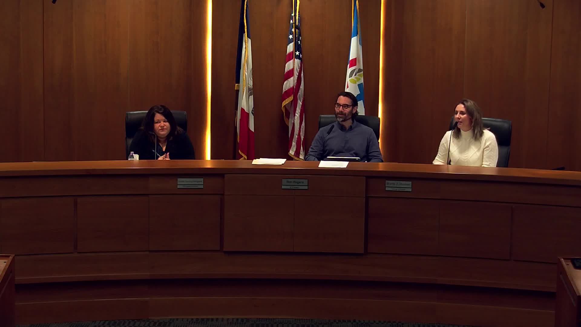 Linn County opens, closes public hearing on alley vacation to Remington trust; no opposition reported