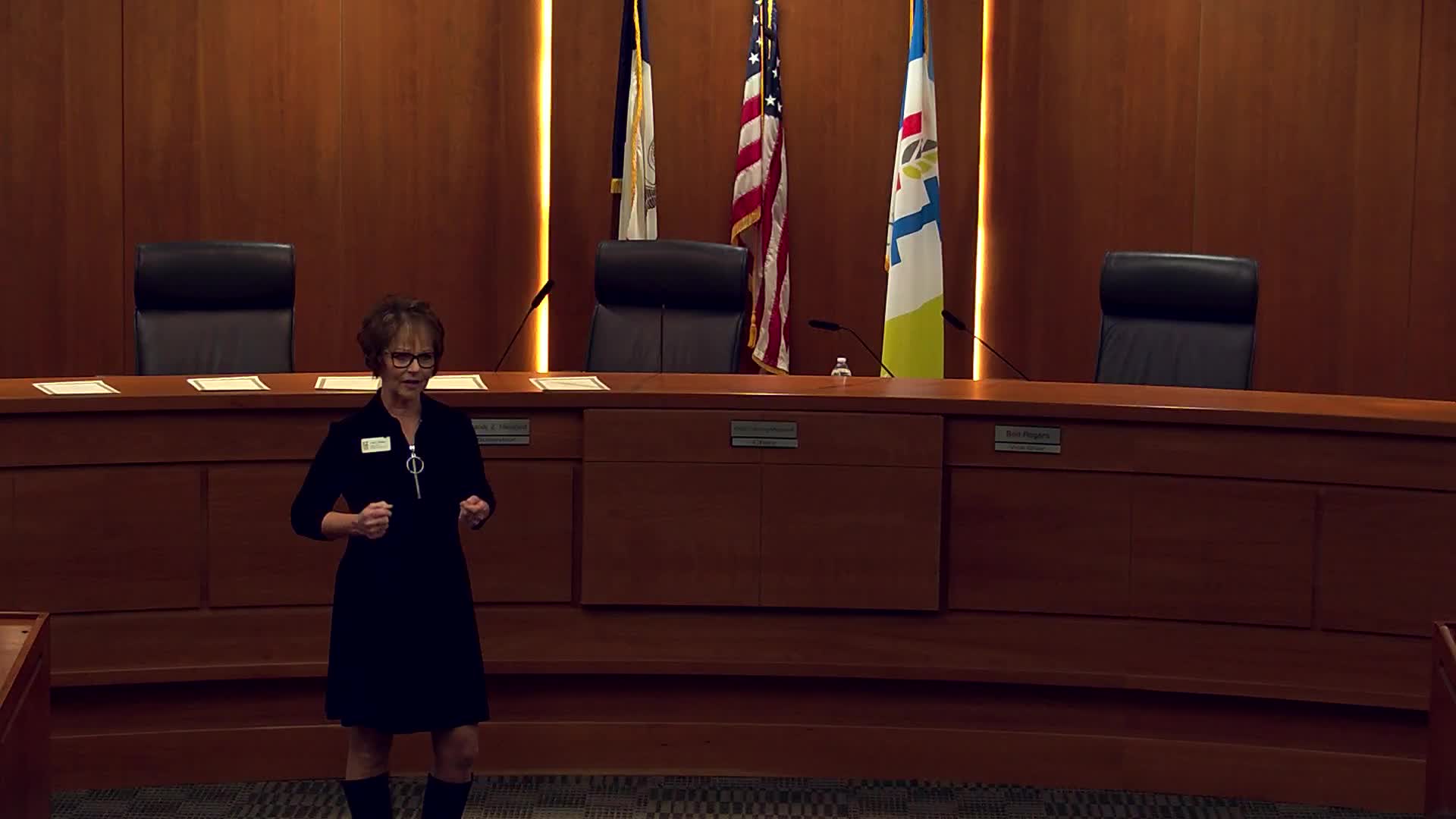 Linn County officials sworn in at premeeting ceremony