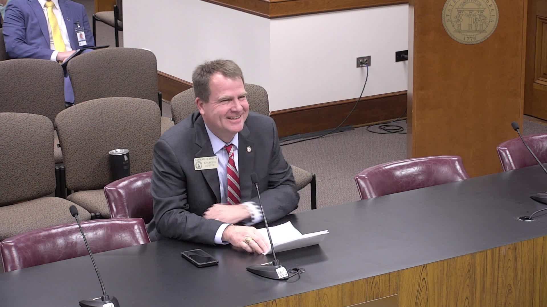 Committee advances bill to require motorists on two-lane roads to yield for funeral processions