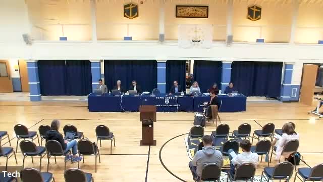 Town Council reviews entertainment licenses for Drip Coffee and Bezos amid noise ordinance