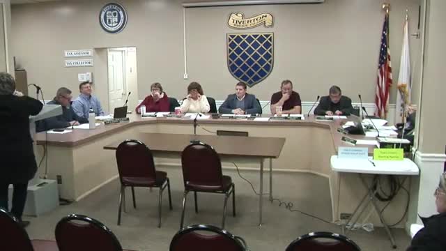 Tiverton council votes to unseal town-administrator applicant files for council review, approves ads for building official and DPW director