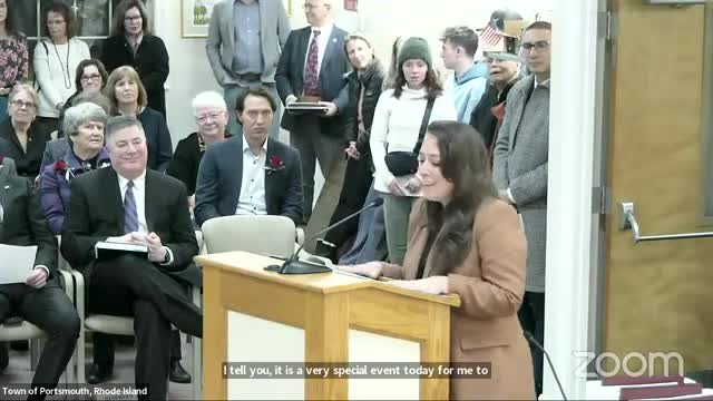 Jessica Dela Cruz swears in Portsmouth's new town council and school committee members