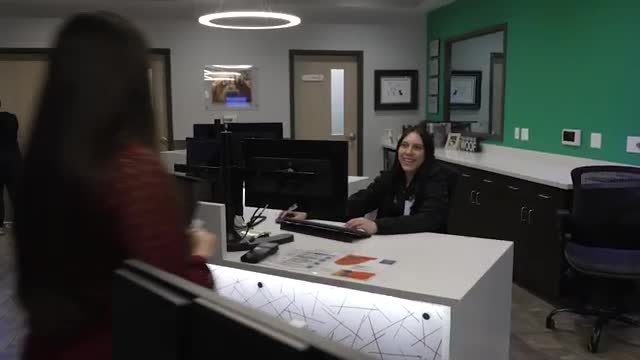 Veterinary Medical Board inspector finds drug, x‑ray and storage deficiencies at emergency hospital