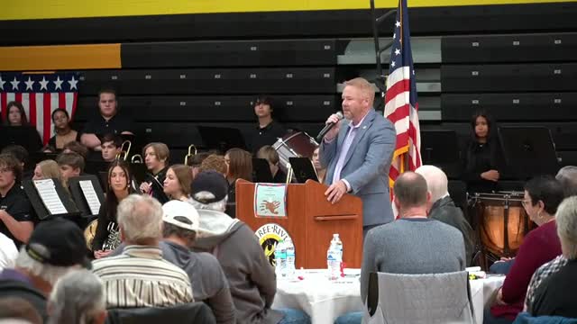 Community honors veterans with tribute ceremony in Miami Township