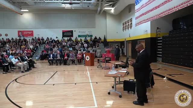 Judge Bowman welcomes new citizens during ceremony at Taylor Middle School