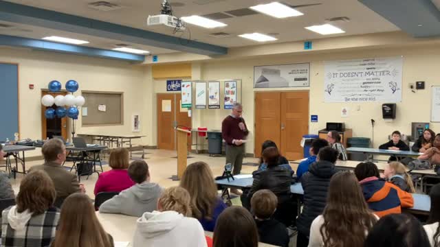 Cincinnati students raise $420 for Project Connect and collect 2440 items for Upspring