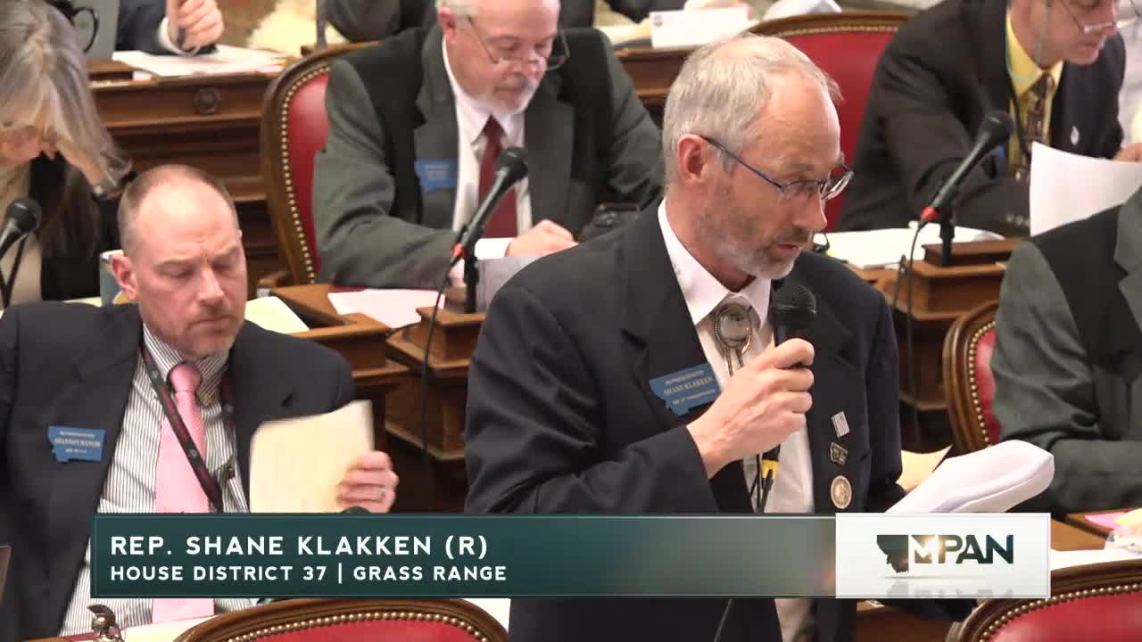 Montana legislators push bill to simplify commercial driver's licensing laws