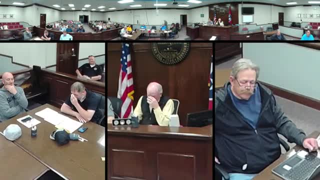 Local residents voice concerns over rezoning on Old Bonaparte Road and Bates Trail