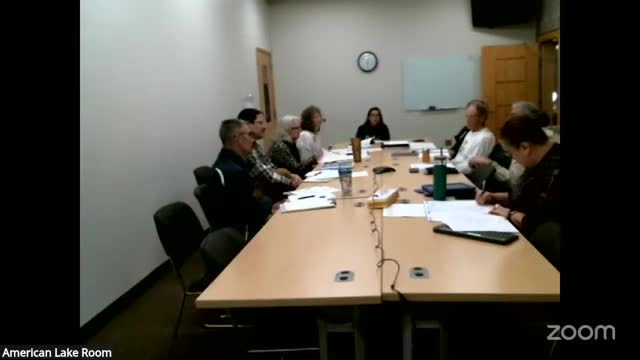Edgewater residents discuss boat access and stump ecology concerns