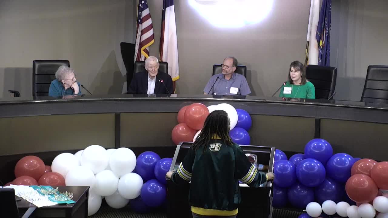 Mayor Waddell praises community efforts to preserve history and honor veterans