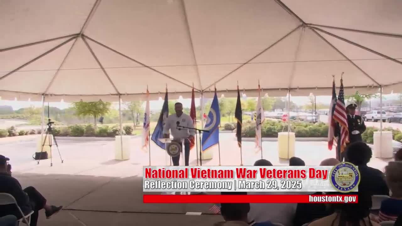Houston dedicates Vietnam Veterans memorial at Club Creek Park