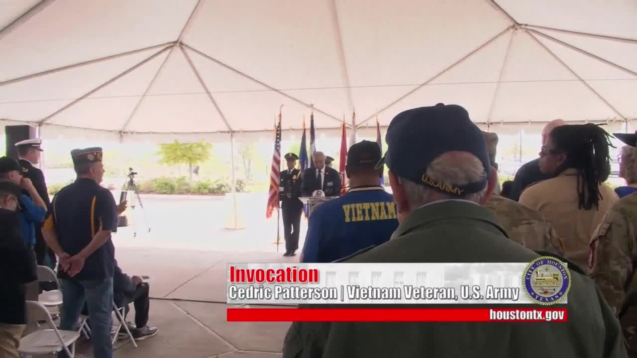 Community honors veterans with prayer for healing and hope