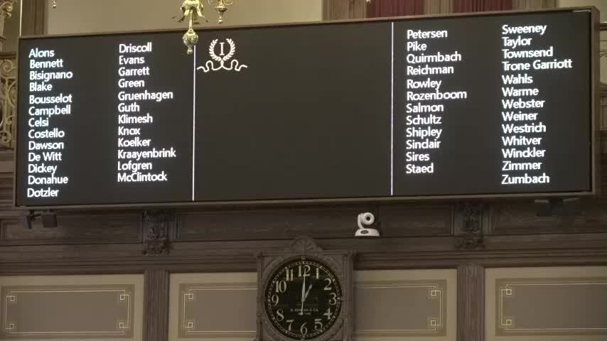 Senate opens session with prayer by Dr. Benny Tate honoring national faith