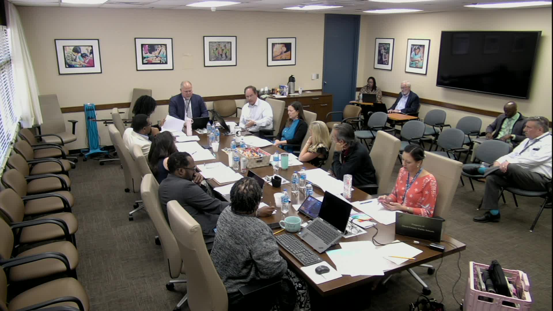 Federal contractors face scrutiny under new executive order targeting large law firms