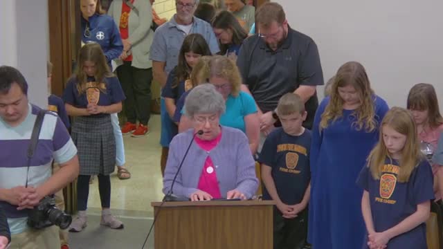 Chief Weiser presents 2024 junior fire marshal program awards to local students
