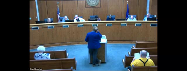Architect Bill Chambers presents mixed-use building proposal in Beaufort