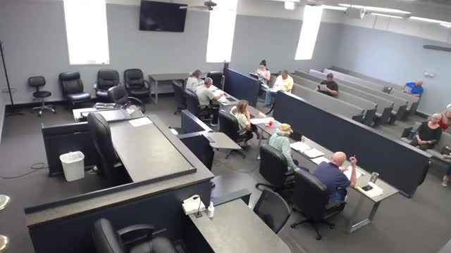 Marion County amends 2025 budget to adjust elected-official pay, fund building repairs; parking-lot overlay approved