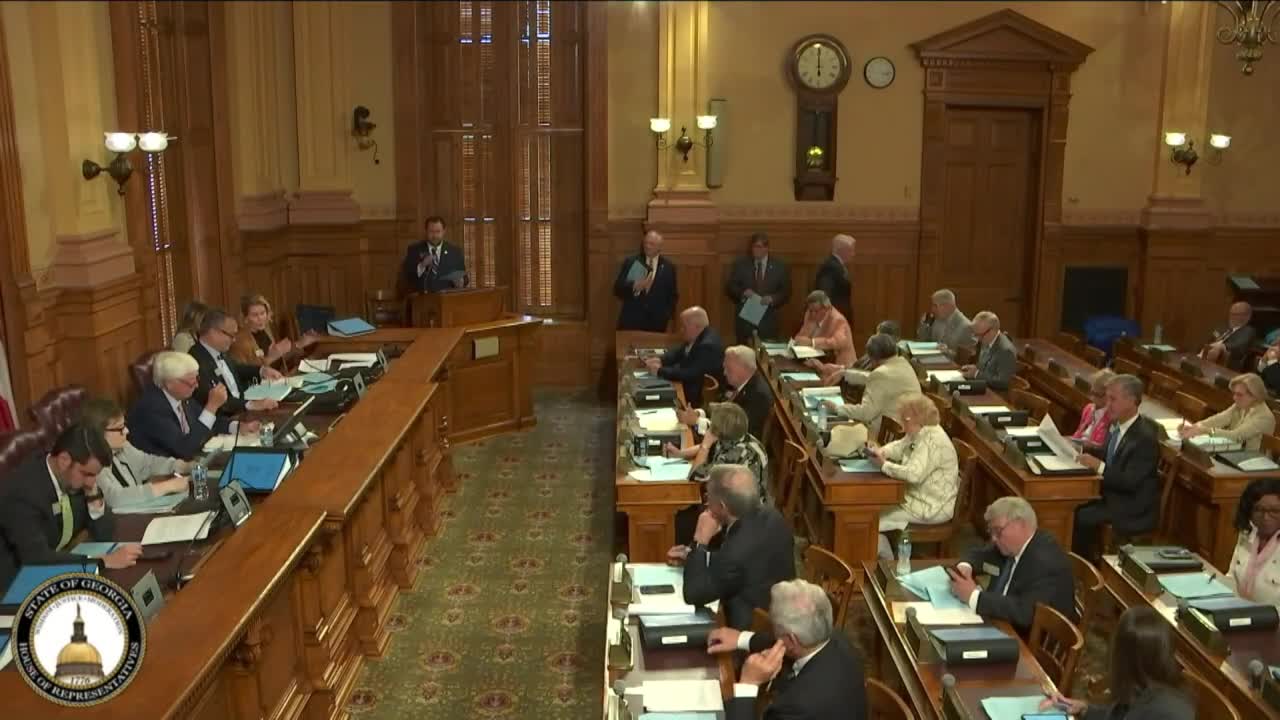 Committee advances multiple bills to supplemental calendar; substitutes for SB 131 and SB 17 approved