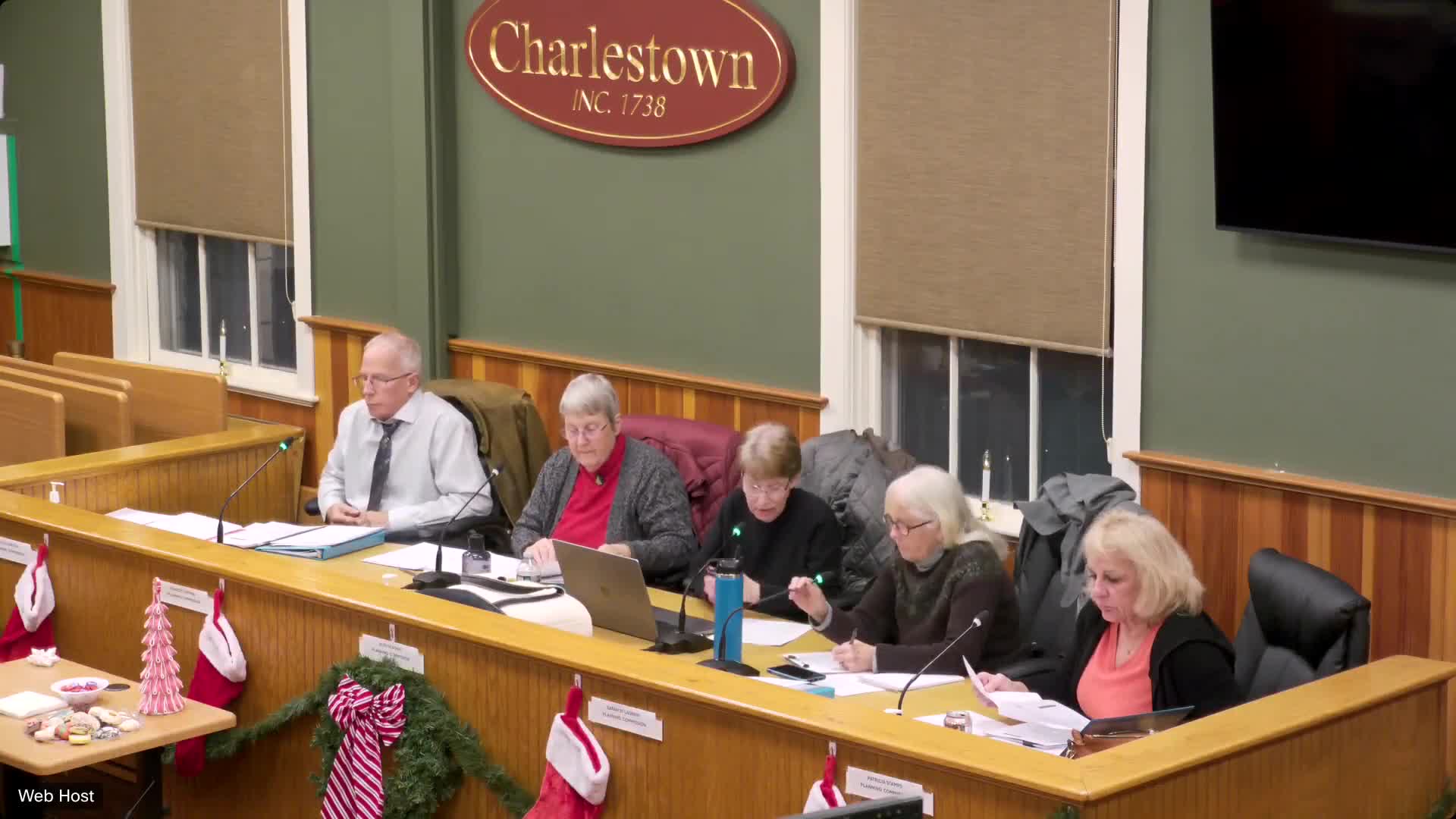 Charleston Planning Commission elects Ruth Fatner as chair and Frances Totten as vice chair