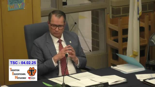 City Council reviews contentious solar panel project and its financial implications
