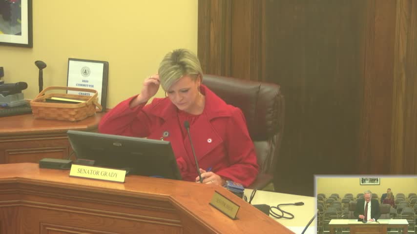 Committee backs bill to require two school counselors per 1,000 students