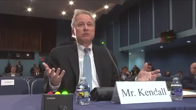 Congress examines federal property disposal practices highlighting security and lease concerns