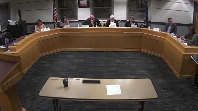 School board candidates praised for diverse skills at community council meeting