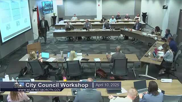 Brentwood Council reviews sign ordinance amid airport developments and community feedback