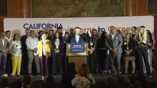 California Service Corps announces recruitment of 10,000 paid service positions at Long Beach Core to Career event