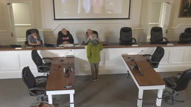 Community members discuss internet access solutions for remote work in Kilmarnock