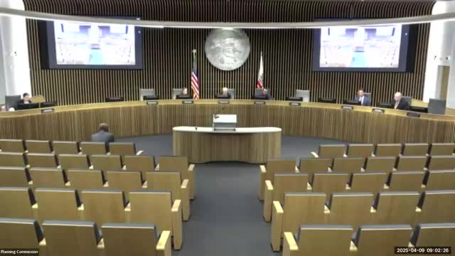 Planning Commission approves agenda and consent agenda on unanimous voice vote