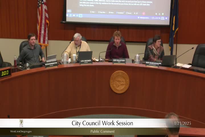 West Linn residents advocate for Oppenlander Field preservation against school district's sale proposal