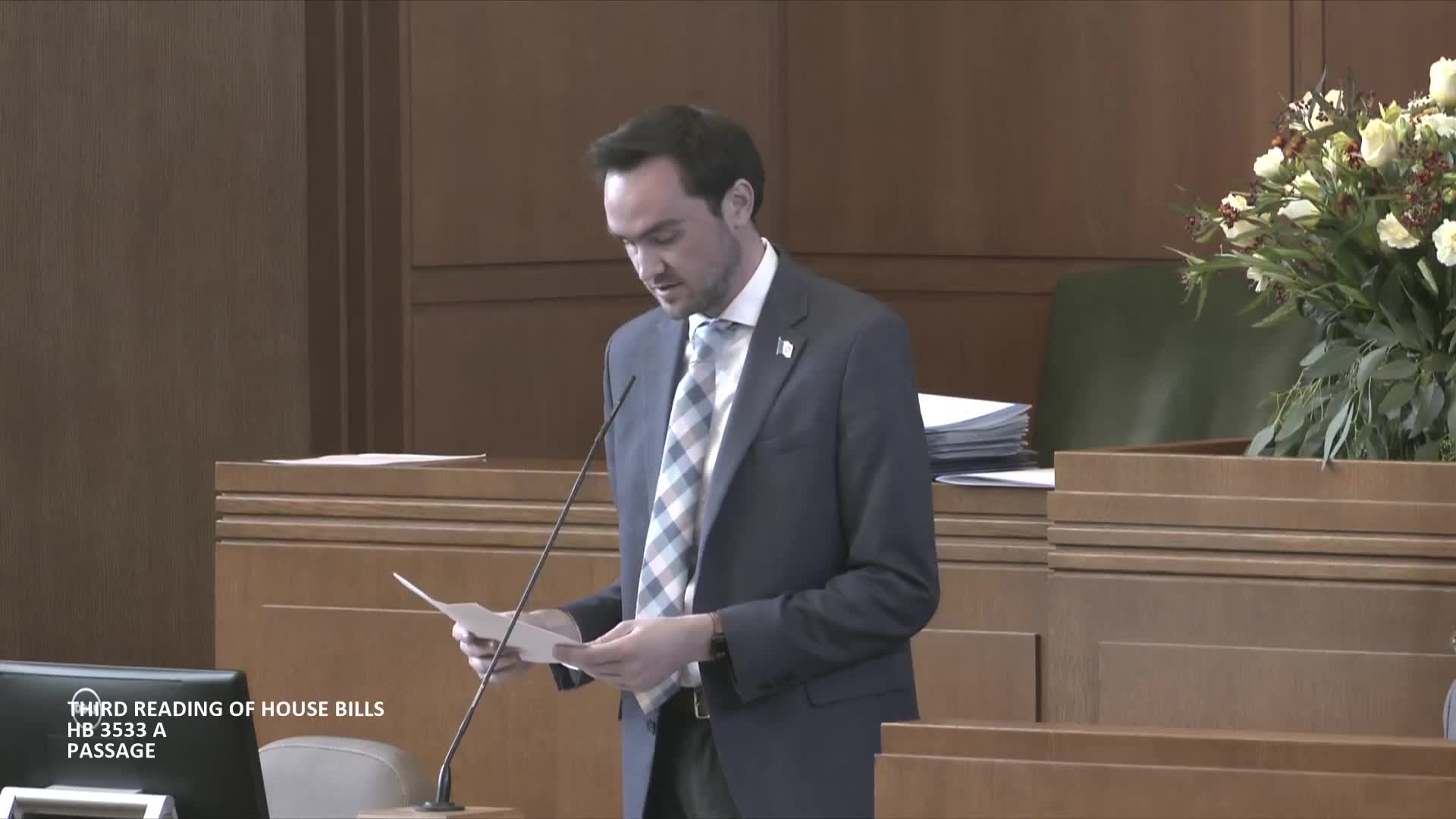 Representative Sosa champions House Bill 3533 to eliminate hidden consumer fees