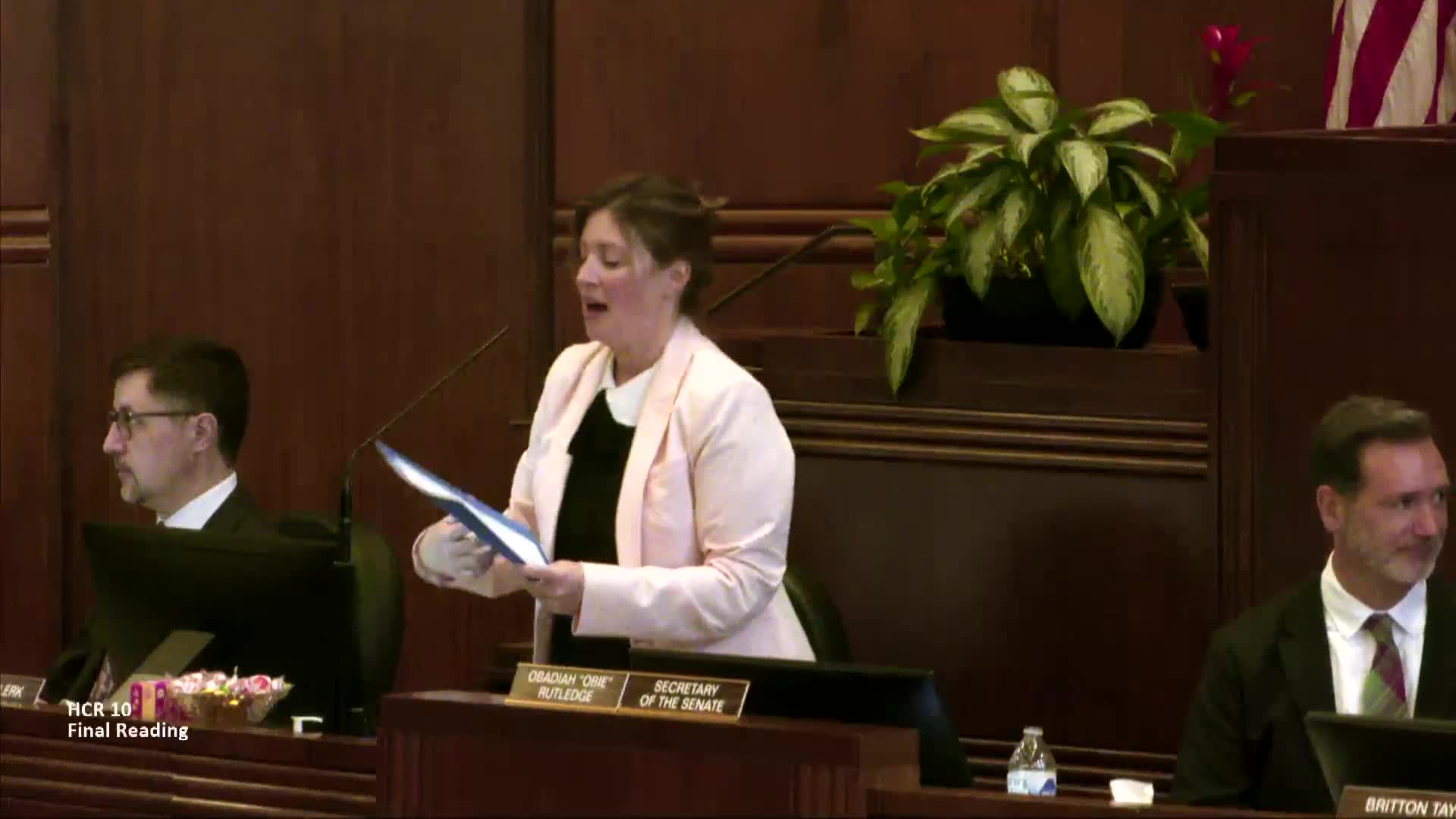 Oregon Senate honors Roger Martin for decades of bipartisan public service
