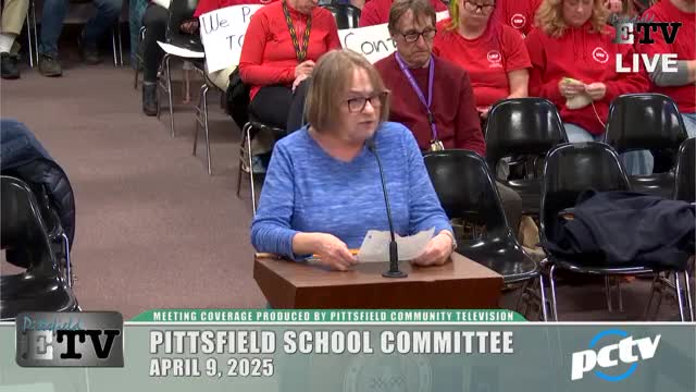 Jacqueline Sykes demands transparency in investigation findings at city council meeting