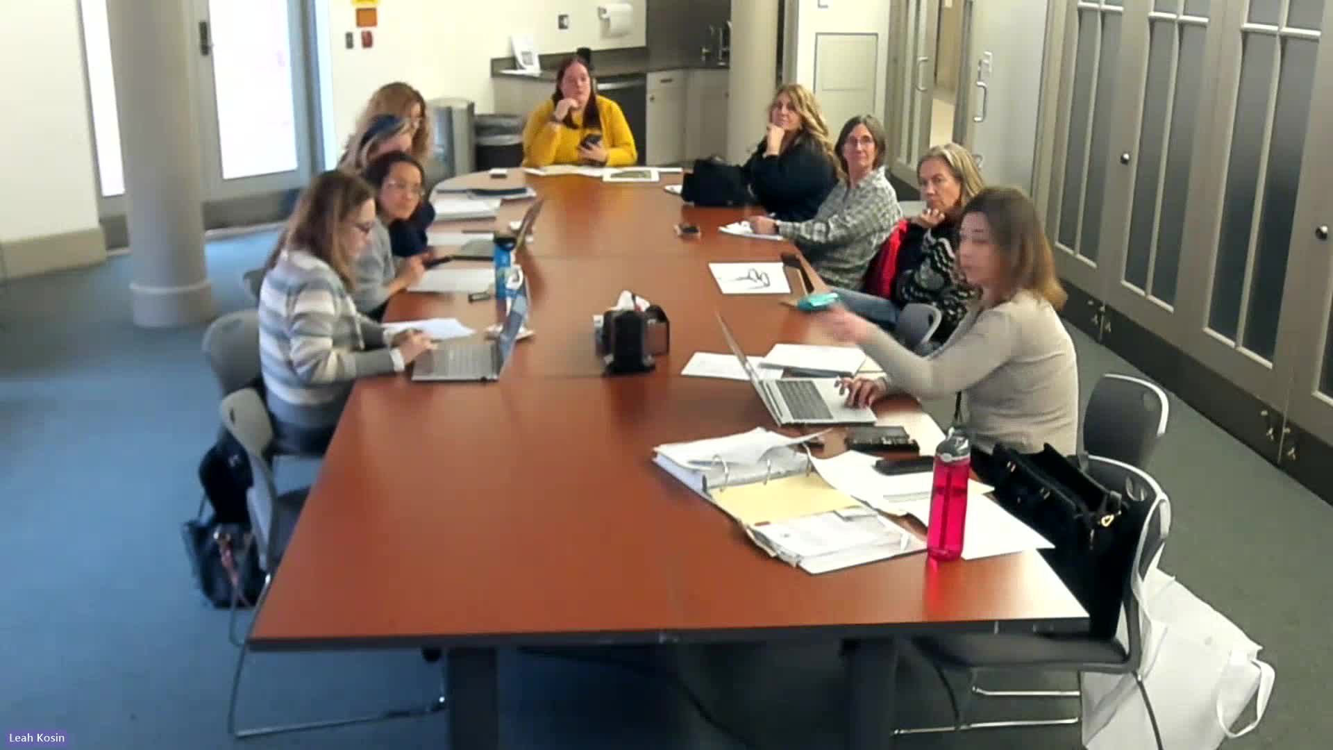 Leesburg committee discusses improvements for public piano and upcoming art projects