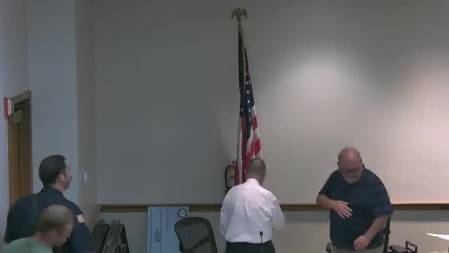 City Council begins meeting with prayer and agenda change
