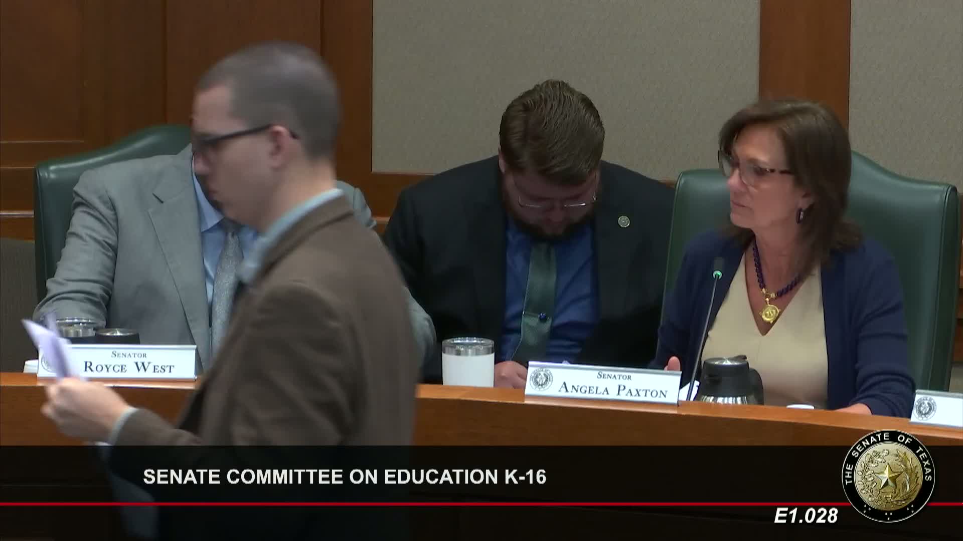 Bill would switch UIL homeschool access from opt‑in to opt‑out and allow nearest participating district participation