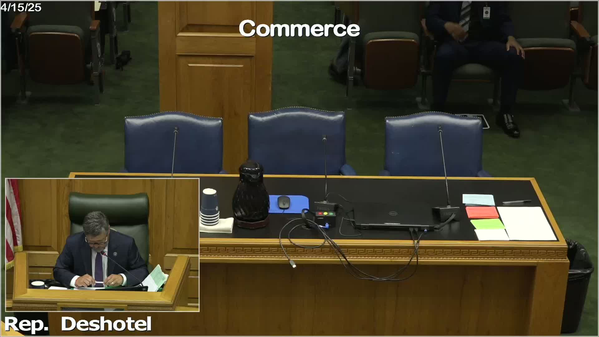 Committee advances bill to bar unauthorized resale of restaurant reservations