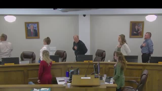 Warren County supervisors approve utility demand-rate switch, five-year road plan, retirement agreement and several staffing actions