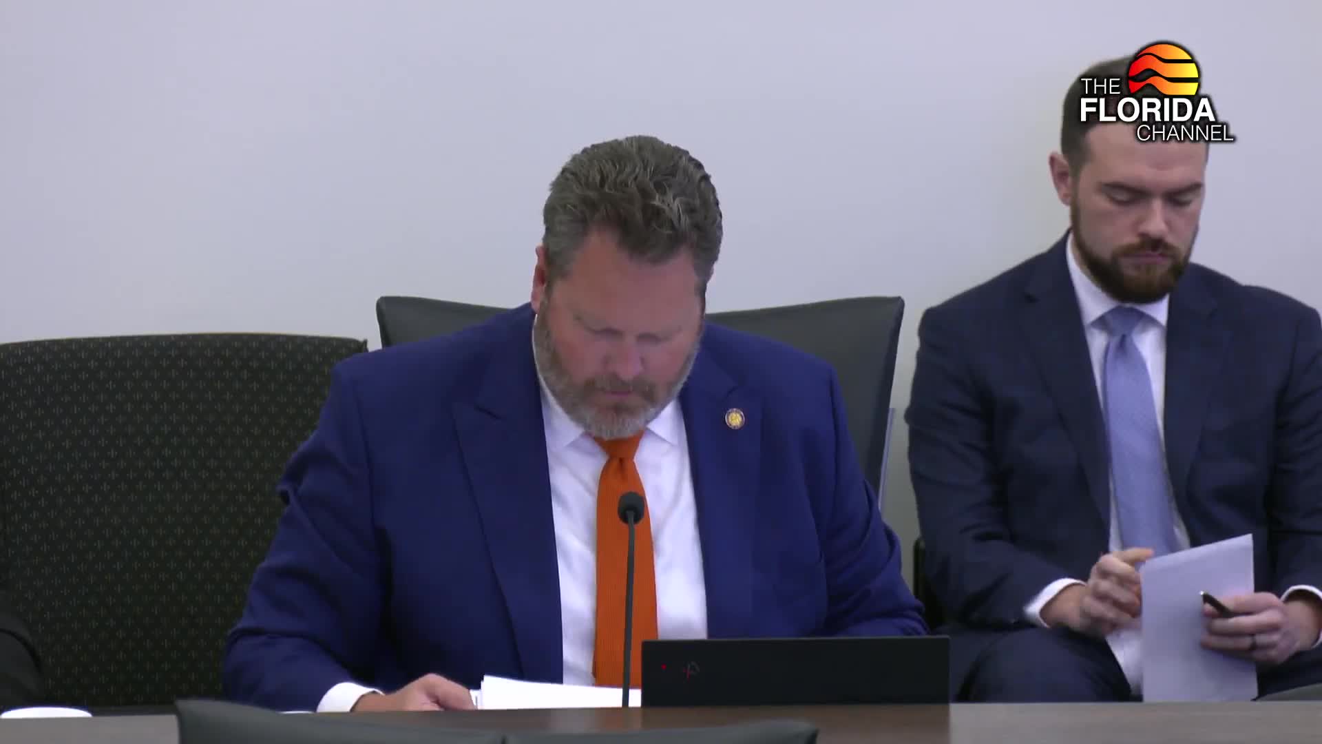 Committee advances bill preempting local single‑use packaging rules, creates limits on new incinerator permits near homes and schools