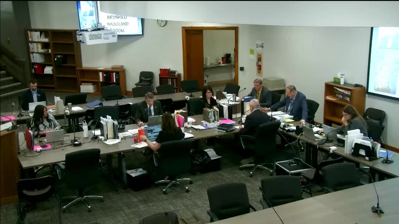 North Dakota lawmakers propose amendment for natural gas pipeline capacity increase