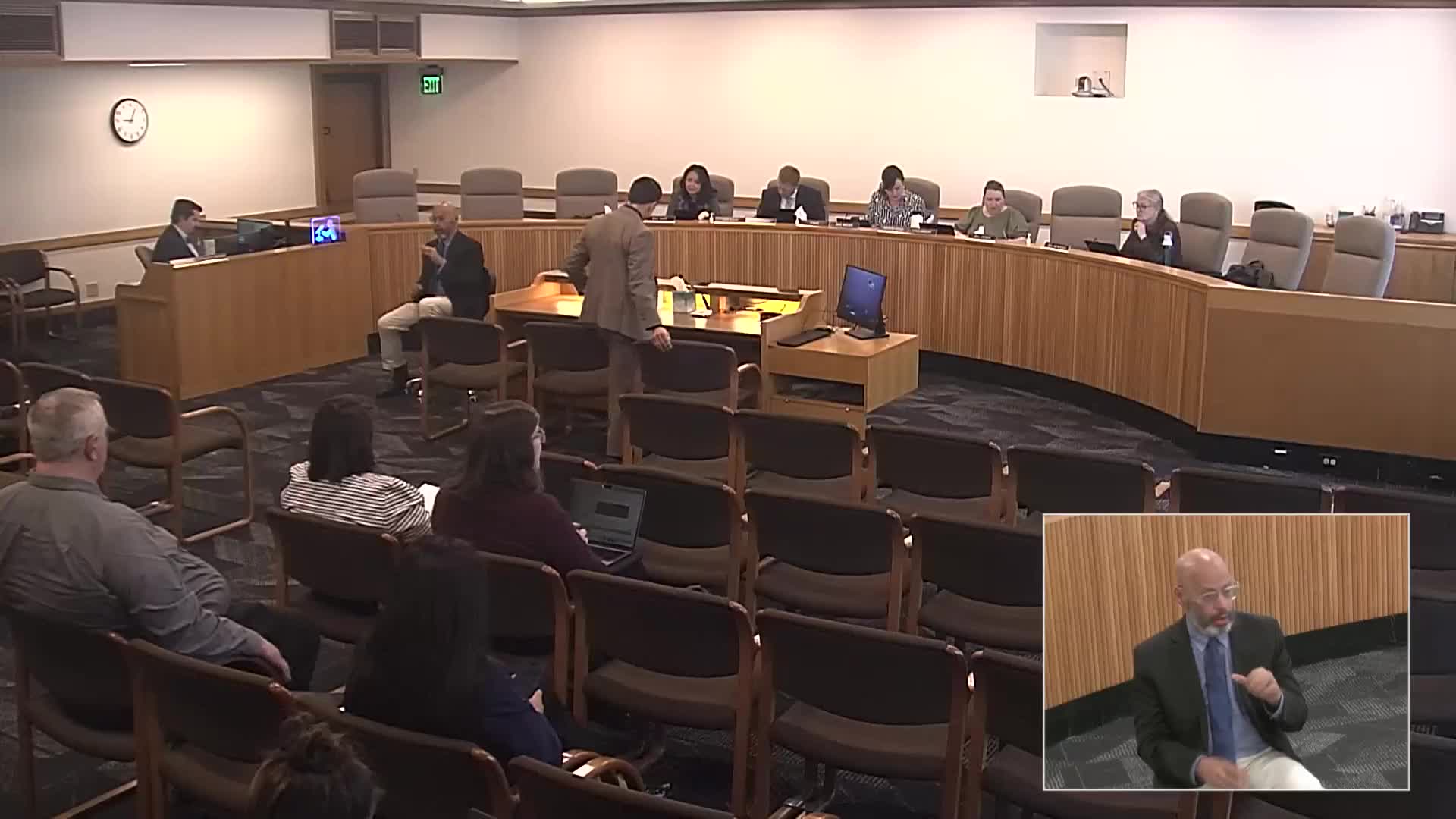 Bill would require dealers to give buyers a written disclosure and a 10‑day void right for promised financing