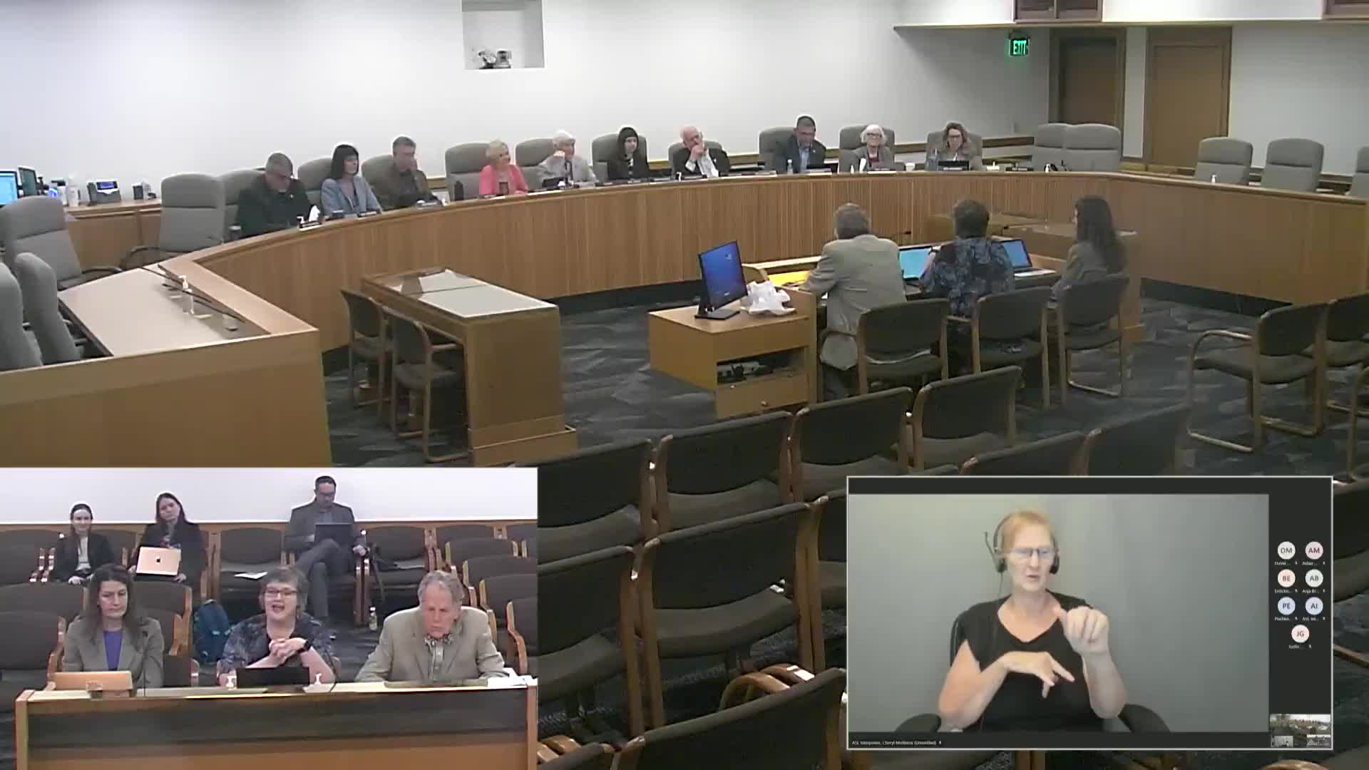 Oregon lawmakers promote environmental bill boosting paper bag industry and refillable hotel containers