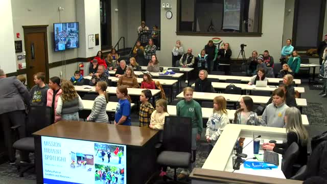 Parents demand classroom access for special needs students at Owatonna School Board meeting