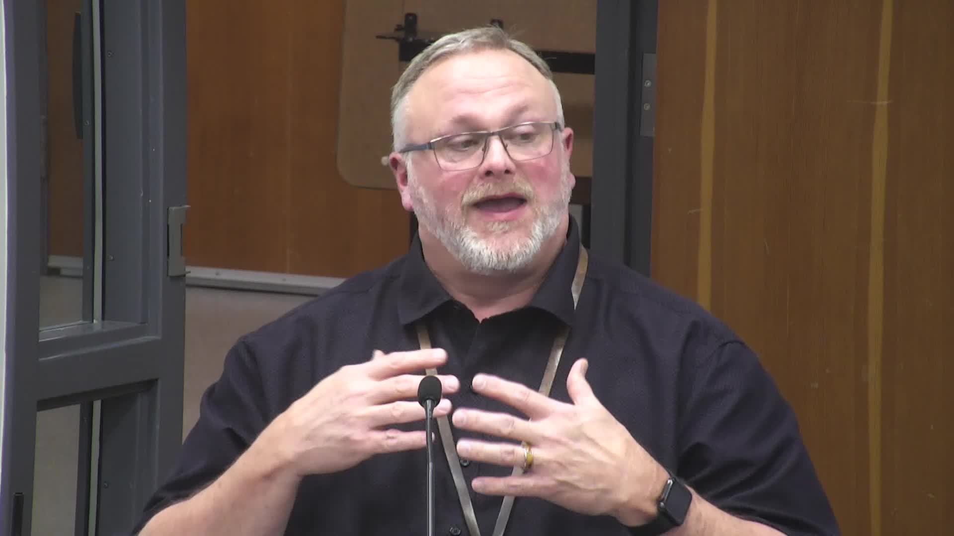 School District implements new six period day despite scheduling complexities