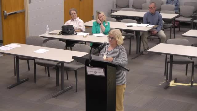 DeLand Elementary School principal highlights student success at school board meeting