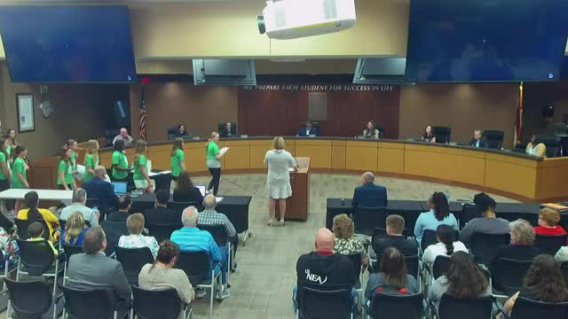 Lee's Summit R‑VII highlights student leaders, volunteers and early‑college program