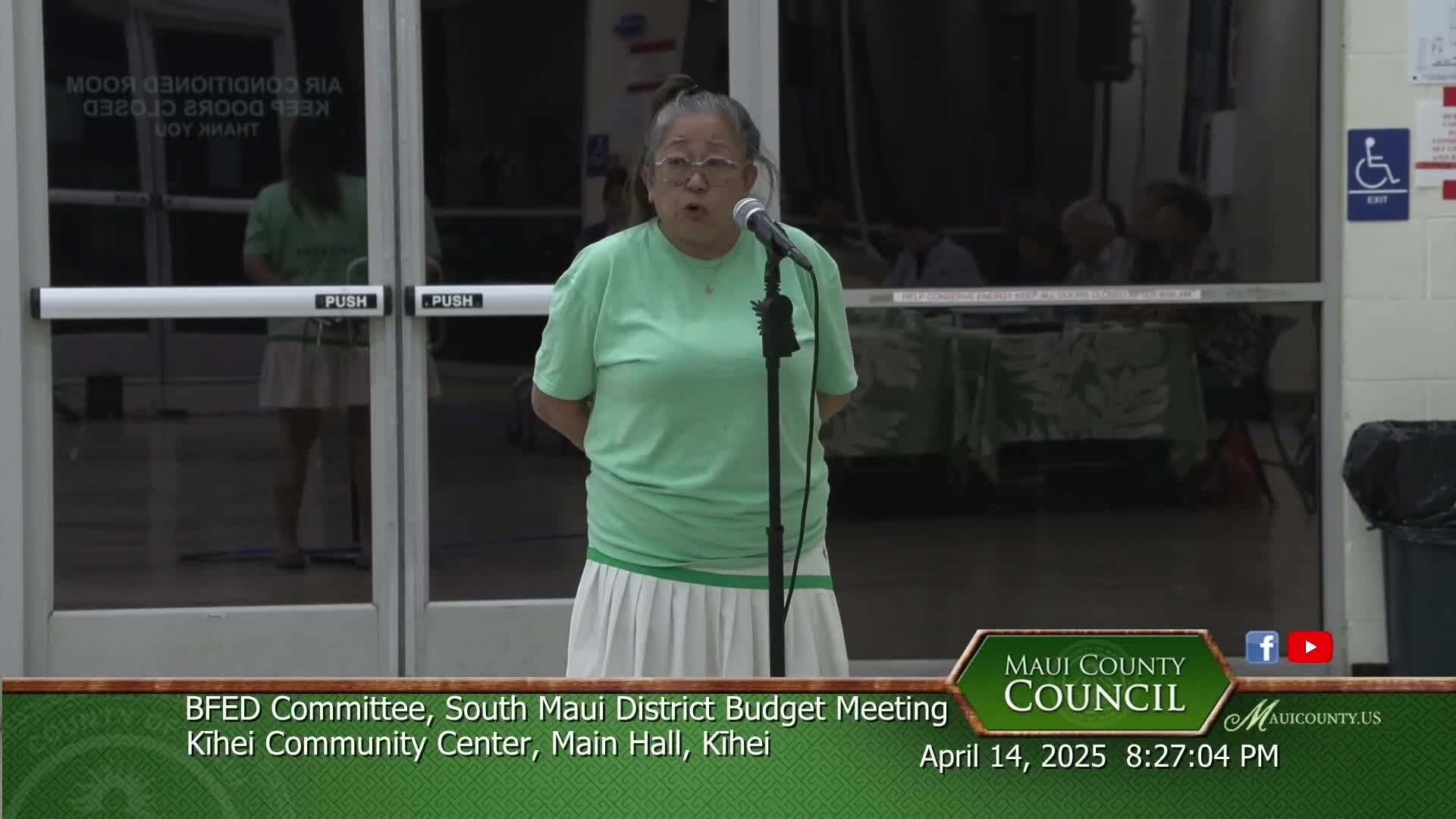 Maui outreach workers address healthcare and environmental restoration efforts in community meeting